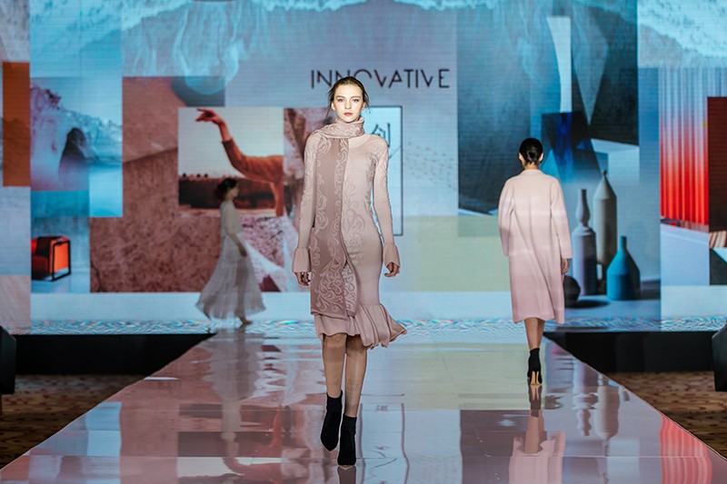 “創(chuàng)意 · 跨越 國家毛衫紗線資源共享平臺啟動儀式”在威海聯(lián)橋集團盛裝啟幕(圖37)