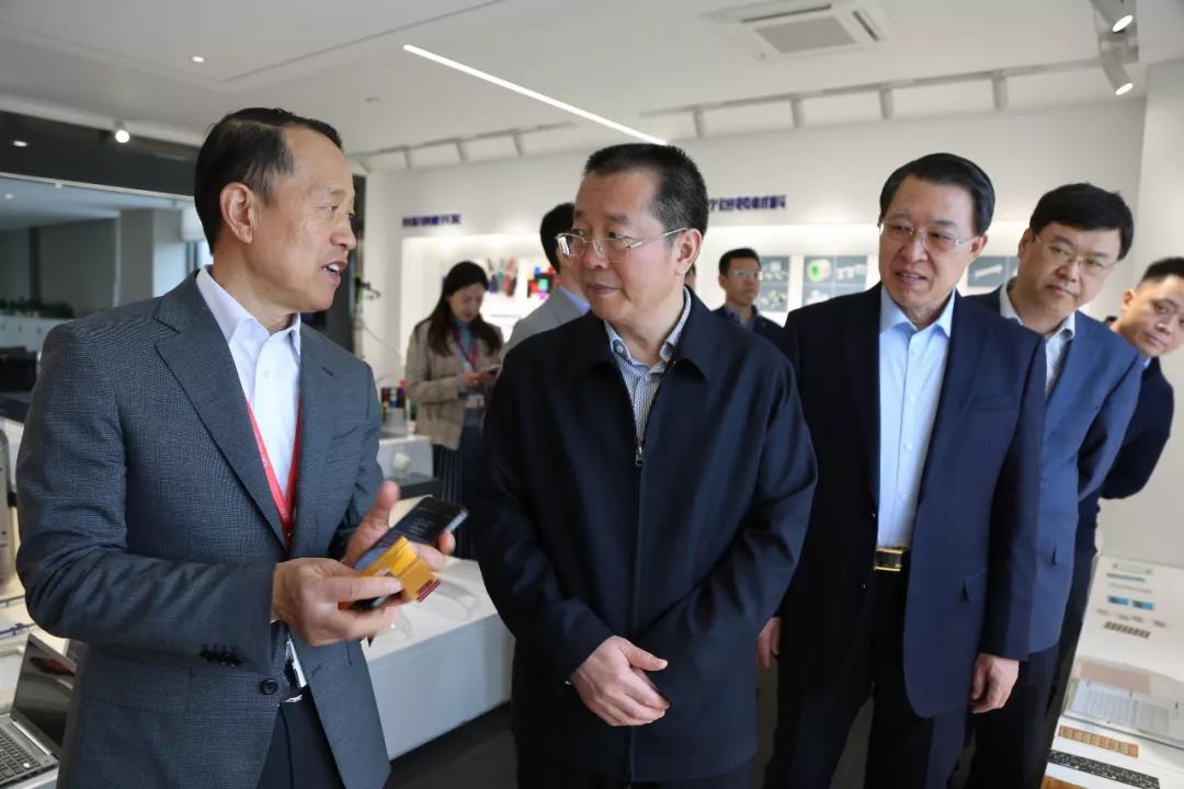 威海市委常委、市紀(jì)委書記、市監(jiān)委主任傅遜到聯(lián)橋集團(tuán)調(diào)研